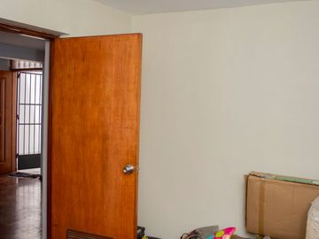 🏡 OPORTUNIDAD ÚNICA - CASA AMPLIA Y LISTA PARA HABITAR EN LOS OLIVOS