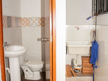 🏡 OPORTUNIDAD ÚNICA - CASA AMPLIA Y LISTA PARA HABITAR EN LOS OLIVOS