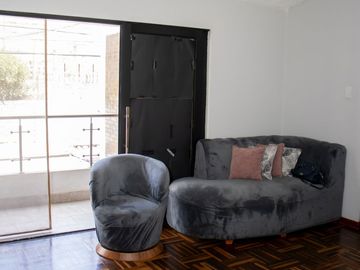 🏡 OPORTUNIDAD ÚNICA - CASA AMPLIA Y LISTA PARA HABITAR EN LOS OLIVOS