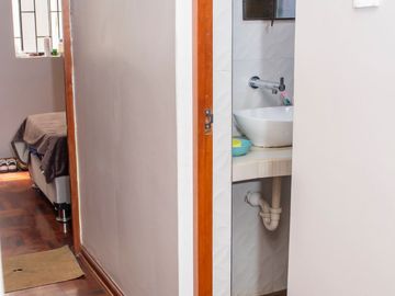 🏡 OPORTUNIDAD ÚNICA - CASA AMPLIA Y LISTA PARA HABITAR EN LOS OLIVOS