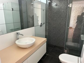ESPECTACULAR TRIPLEX DE 4 DORMITORIOS, FRENTE AL OLIVAR DE SAN ISIDRO