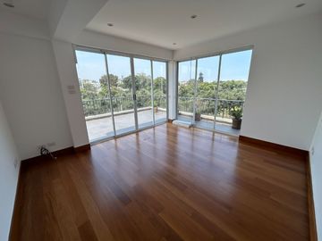ESPECTACULAR TRIPLEX DE 4 DORMITORIOS, FRENTE AL OLIVAR DE SAN ISIDRO