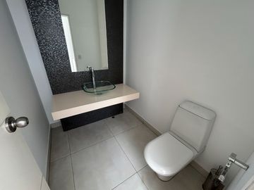 ESPECTACULAR TRIPLEX DE 4 DORMITORIOS, FRENTE AL OLIVAR DE SAN ISIDRO