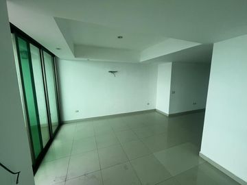 Venta de hermoso departamento frente a la playa