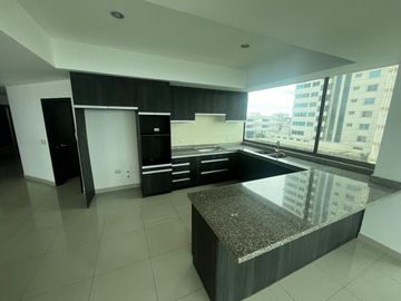 Venta de hermoso departamento frente a la playa