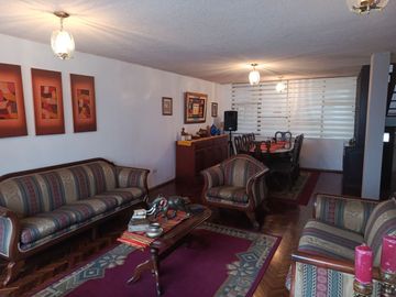 Oportunidad En Venta Casa Con 2 departamentos Granda Centeno