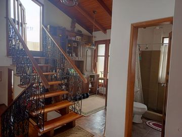 Oportunidad En Venta Casa Con 2 departamentos Granda Centeno