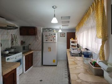 Oportunidad En Venta Casa Con 2 departamentos Granda Centeno