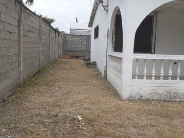 @En Venta Casa con Salida a dos calles cerca a Chuyuipe Ballenita Santa Elena
