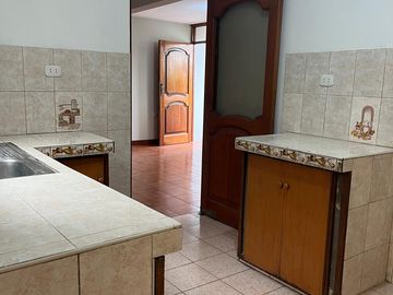 🔥 EXCELENTE OPORTUNIDAD!!🔥 VENTA DE BONITO DEPARTAMENTO EN URB. SANTA ANITA
