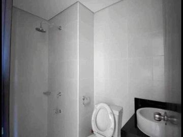 PIONEER WOODLANDS STUDIO UNIT 22.32 SQM IN MANDALUYONG WITH FREEBIES & PET FRIENDLY
