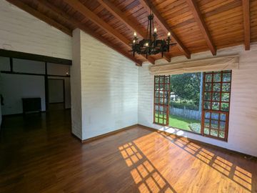 VENTA CASA 3 DORMITORIOS TUMBACO SECTOR LAS MINAS