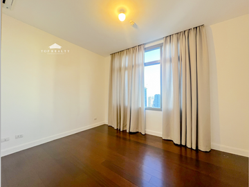 BGC, Taguig City, Condo for Sale in BGC, Fort Bonifacio, Taguig at the Suites, 2-Bedroom 2BR.