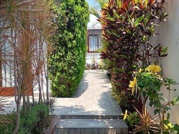 ¡Casa Exclusiva semi amoblada en San Borja!