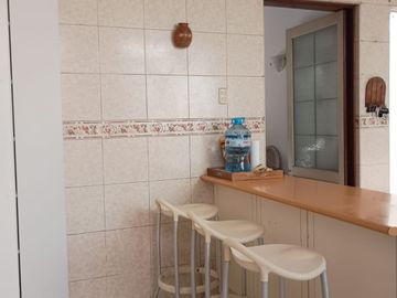 ¡Casa Exclusiva semi amoblada en San Borja!