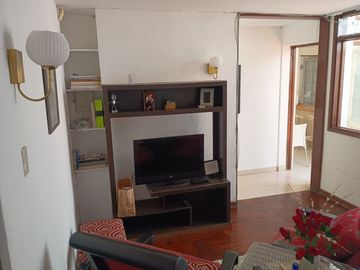 ¡Casa Exclusiva semi amoblada en San Borja!