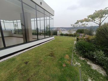 Quicentro Expectacular Departamento por Estrenar Venta Dos Dormitorios