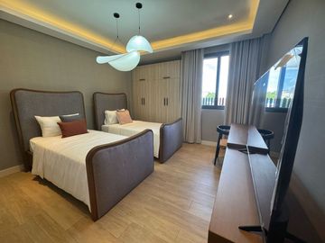 FOR SALE: Townhouse in Sikatuna Village, UP Diliman, Quezon City