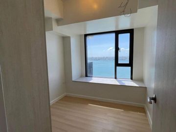 For Sale: Sea view 2BR in Mandani Bay Cebu