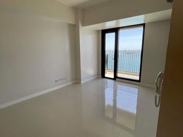 For Sale: Sea view 2BR in Mandani Bay Cebu