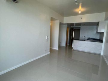 For Sale: Sea view 2BR in Mandani Bay Cebu