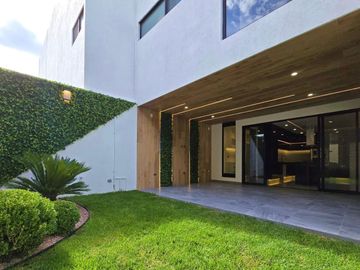 RESIDENCIA CASA  EN VENTA EN LOMAS DE ANGELÓPOLIS PUEBLA