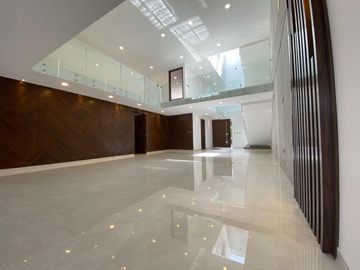 RESIDENCIA CASA  EN VENTA EN LOMAS DE ANGELÓPOLIS PUEBLA