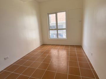 READY FOR OCCUPANCY CONDO IN MANILA COVENT GARDEN STUDIO UNIT 23.42 SQM PET FRIENDLY WITH FREEBIES