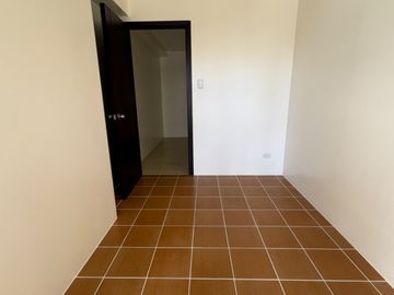 READY FOR OCCUPANCY CONDO IN MANILA COVENT GARDEN STUDIO UNIT 23.42 SQM PET FRIENDLY WITH FREEBIES