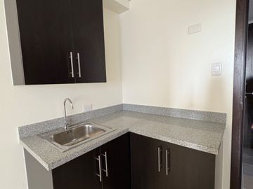READY FOR OCCUPANCY CONDO IN MANILA COVENT GARDEN STUDIO UNIT 23.42 SQM PET FRIENDLY WITH FREEBIES