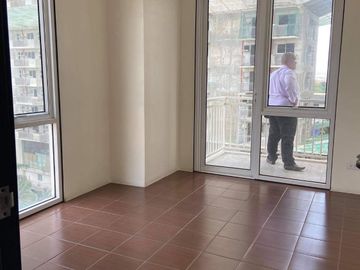 RESORT TYPE CONDO FOR SALE KASARA URBAN RESIDENCES STUDIO 24 SQM PET FRIENDLY WITH FREEBIES