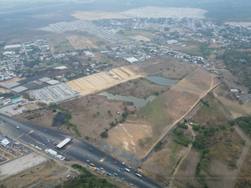 Vendo Terreno 120.000m² pasando peaje Chongón Vía a La Costa 180m de Frente