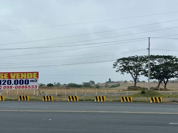 Vendo Terreno 120.000m² pasando peaje Chongón Vía a La Costa 180m de Frente