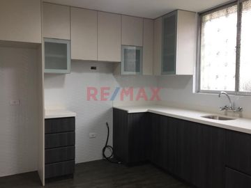Vendo Casa A 2 Cuadras De Las Avs. Canadá Y Santa Catalina