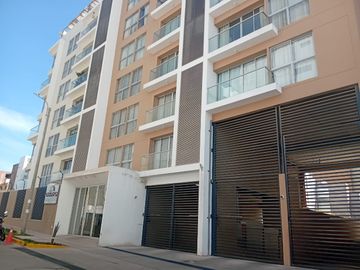 Alquilo bello departamento en Condominio Casa Parq. Cerro Colorado.