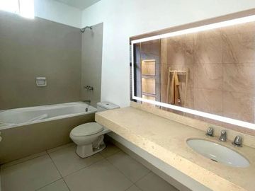 ESTRENO DÚPLEX MIRAFLORES 224 m²|4 DORMITORIOS |PISCINA |CERCA A PARQUE KENNEDY