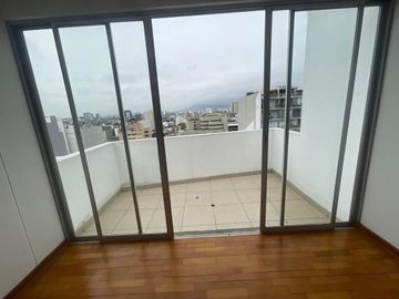 ESTRENO DÚPLEX MIRAFLORES 224 m²|4 DORMITORIOS |PISCINA |CERCA A PARQUE KENNEDY