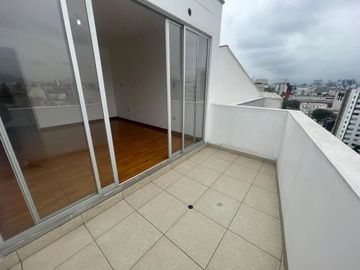 ESTRENO DÚPLEX MIRAFLORES 224 m²|4 DORMITORIOS |PISCINA |CERCA A PARQUE KENNEDY