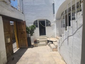 CASA EN VENTA PARA VIVIR O INVERTIR EN EL CENTRO DE LA CUIDAD DE GUANAJUATO