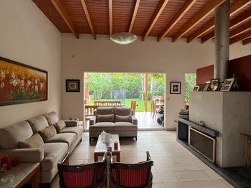 🏡 Exclusiva y Hermosa Casa en Venta en Urbanización La Encantada de Villa– Chorrillos