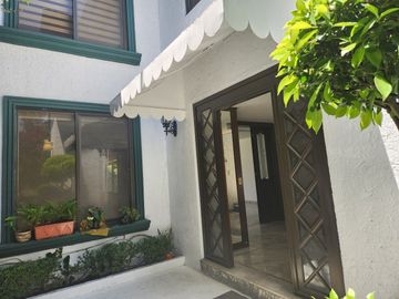 HERMOSA Y AMPLIA RESIDENCIA EN VENTA
