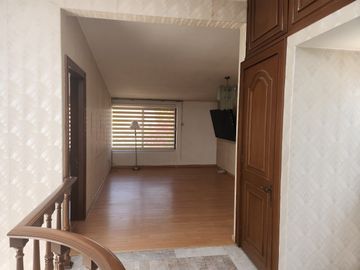HERMOSA Y AMPLIA RESIDENCIA EN VENTA