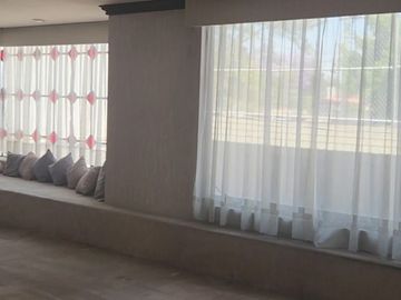 HERMOSA Y AMPLIA RESIDENCIA EN VENTA
