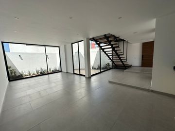 CASA NUEVA EN VENTA PRECIO DE OPORTUNIDAD LOMAS DE ANGELOPOLIS SAN ANDRES CHOLULA PUEBLA