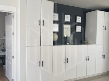 MODERNA CASA CON  UBICACIÓN PRIVILEGIADA  EN BOSQUE ESMERALDA,  EN VENTA.