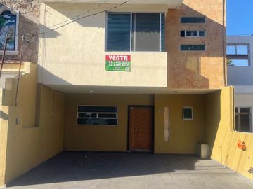 Casa en Venta; Fracc. Revolución en Tlaquepaque, Jalisco.