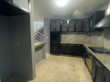 Casa en Venta; Fracc. Revolución en Tlaquepaque, Jalisco.