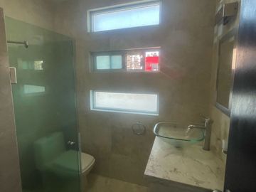 Casa en Venta; Fracc. Revolución en Tlaquepaque, Jalisco.