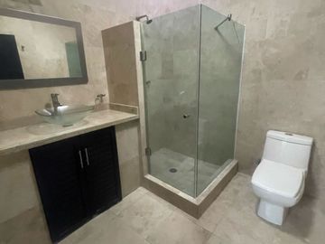 Casa en Venta; Fracc. Revolución en Tlaquepaque, Jalisco.