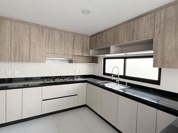 HERMOSA CASA NUEVA EN VENTA EN LOMAS DE ANGELÓPOLIS PARQUE CUERNAVACA PUEBLA SAN ANDRES CHOLULA